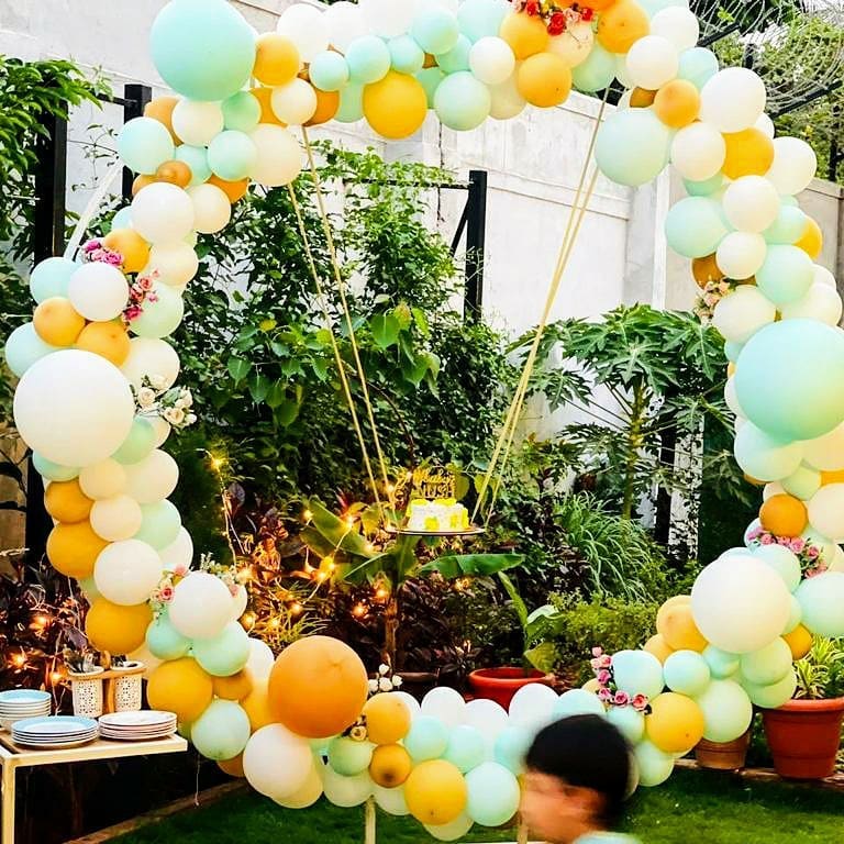 Balloon Bliss Baby Shower Decor