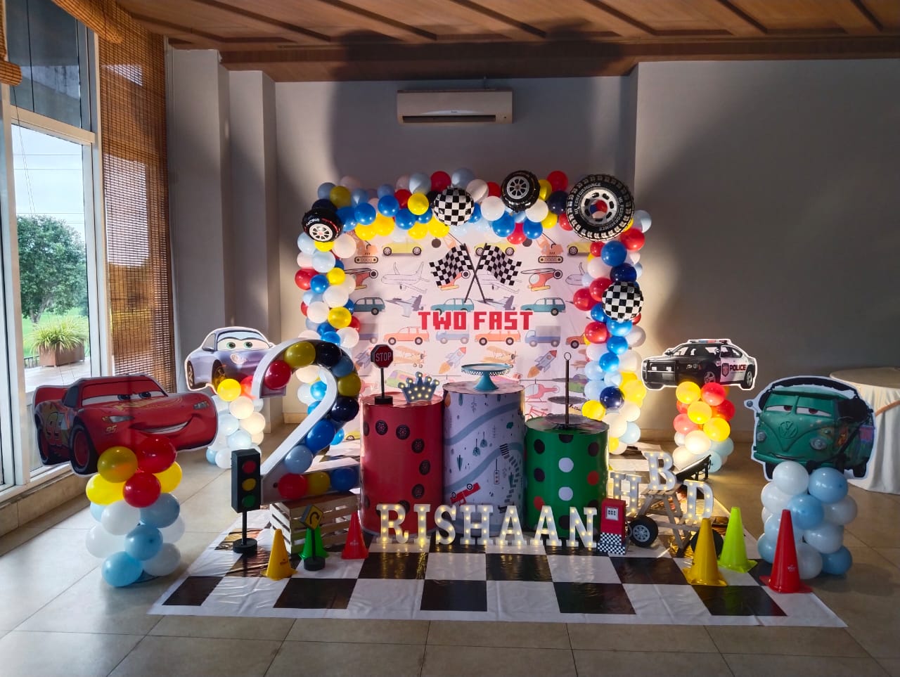 Car Racer Party Theme - Woogle