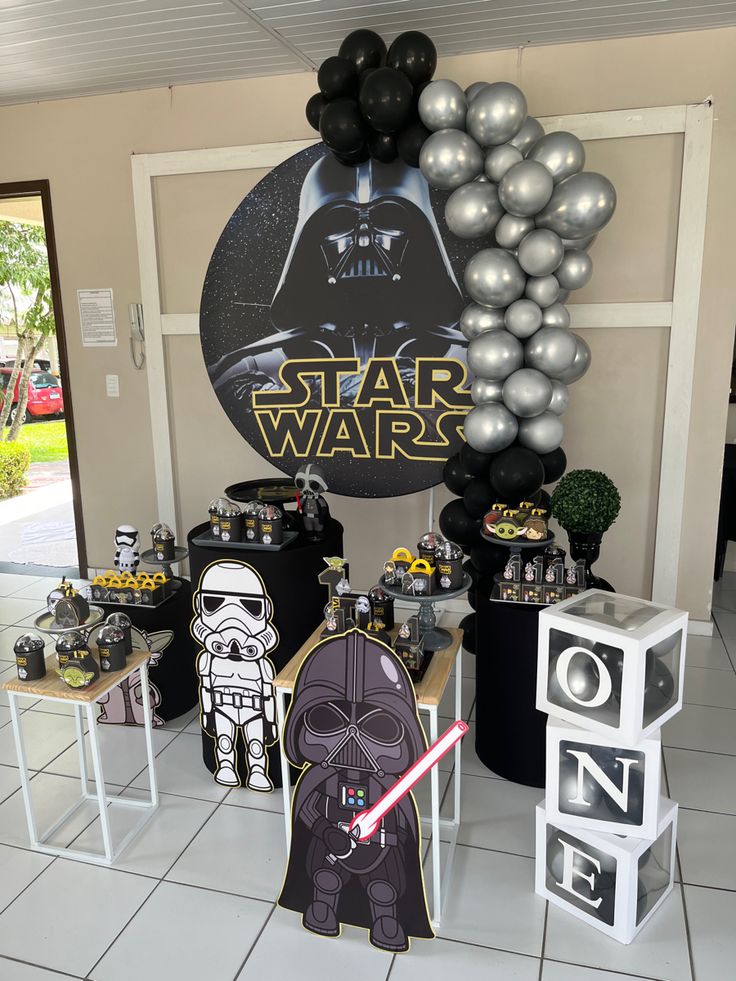 Star Wars Party Theme - Woogle