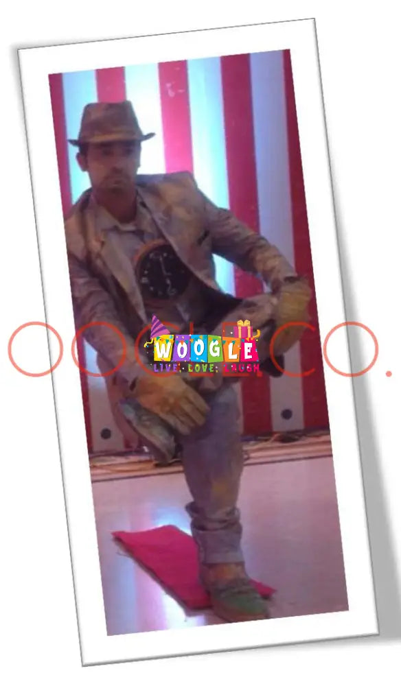 Live Statues - Woogle