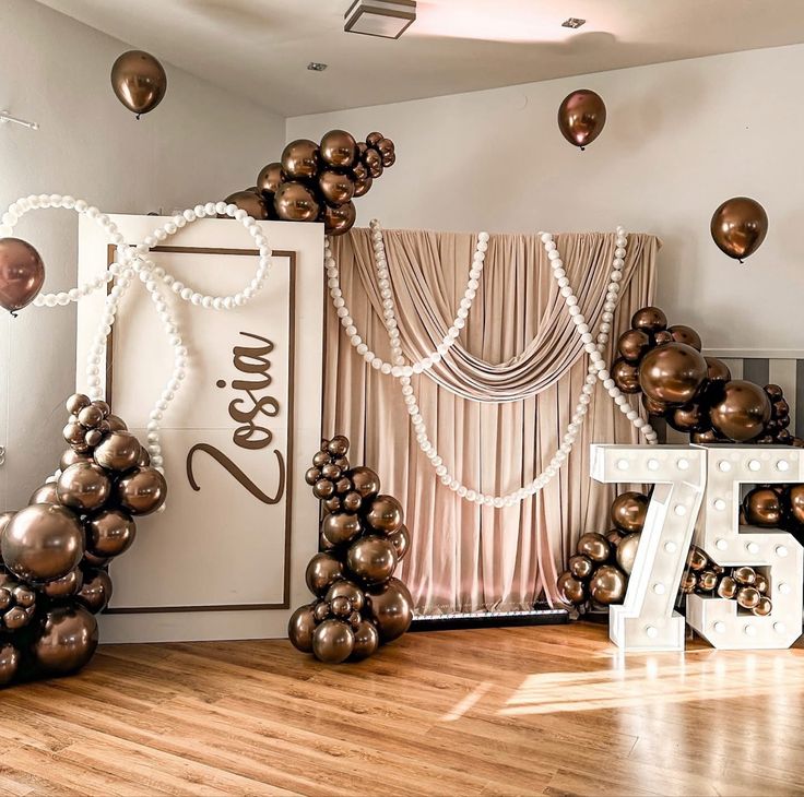 Elegant Neutral Birthday Decor - Woogle