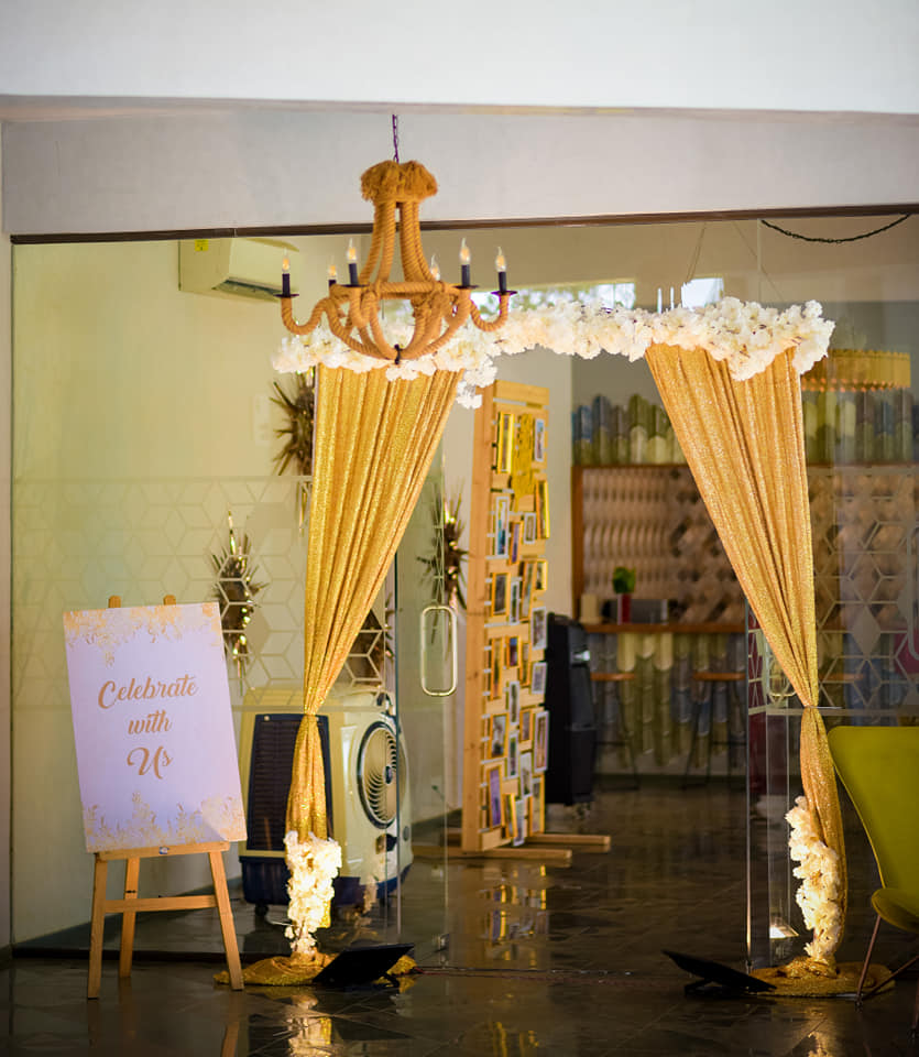 LuxeGlow Anniversary Decor