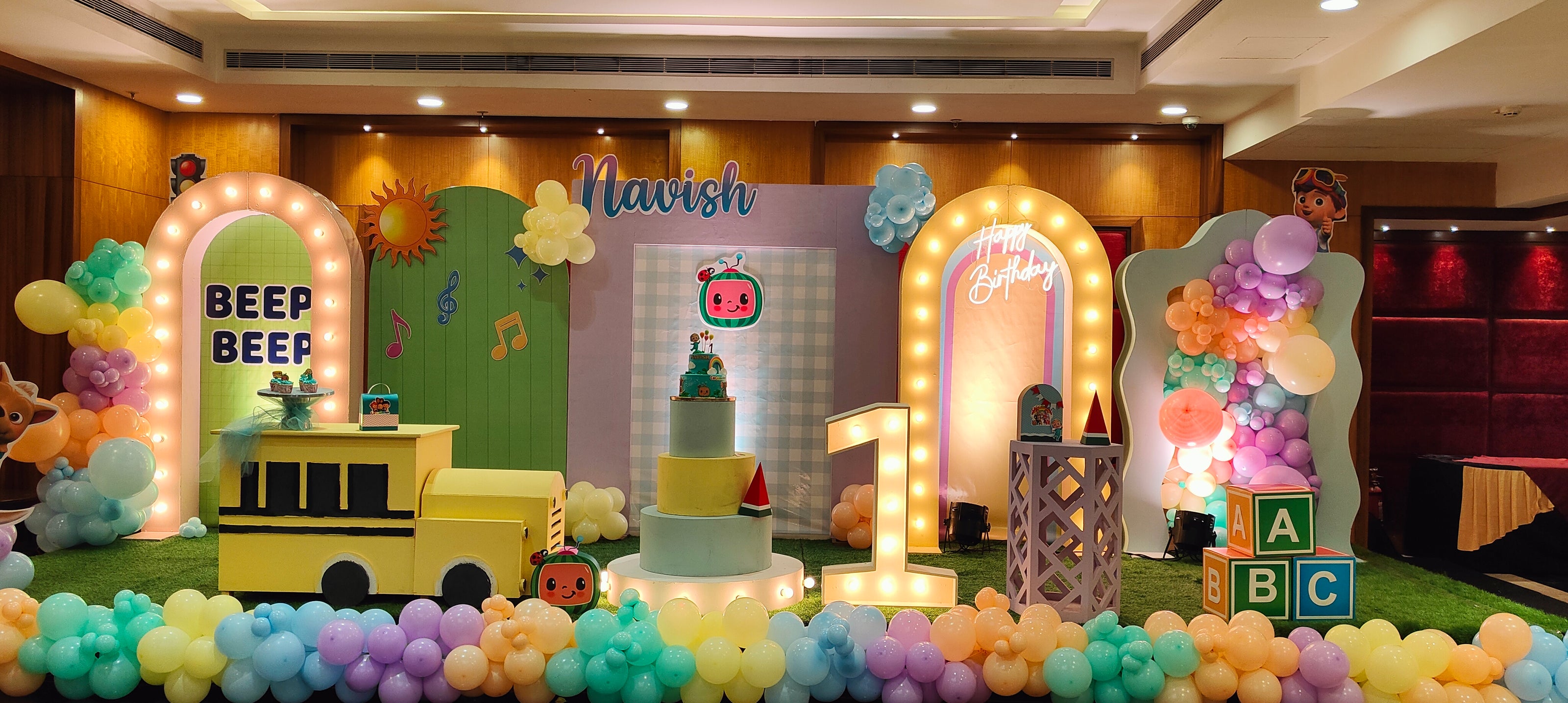Cocomelon Party Theme - Woogle