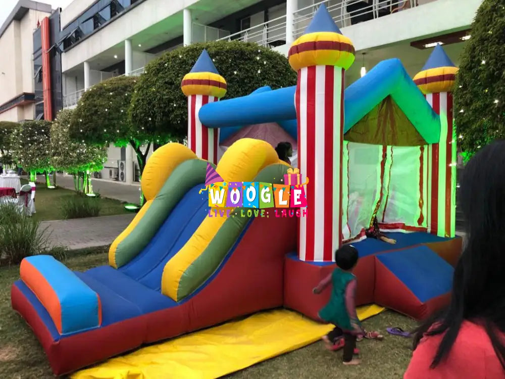 Medium Bouncy Castles - Woogle