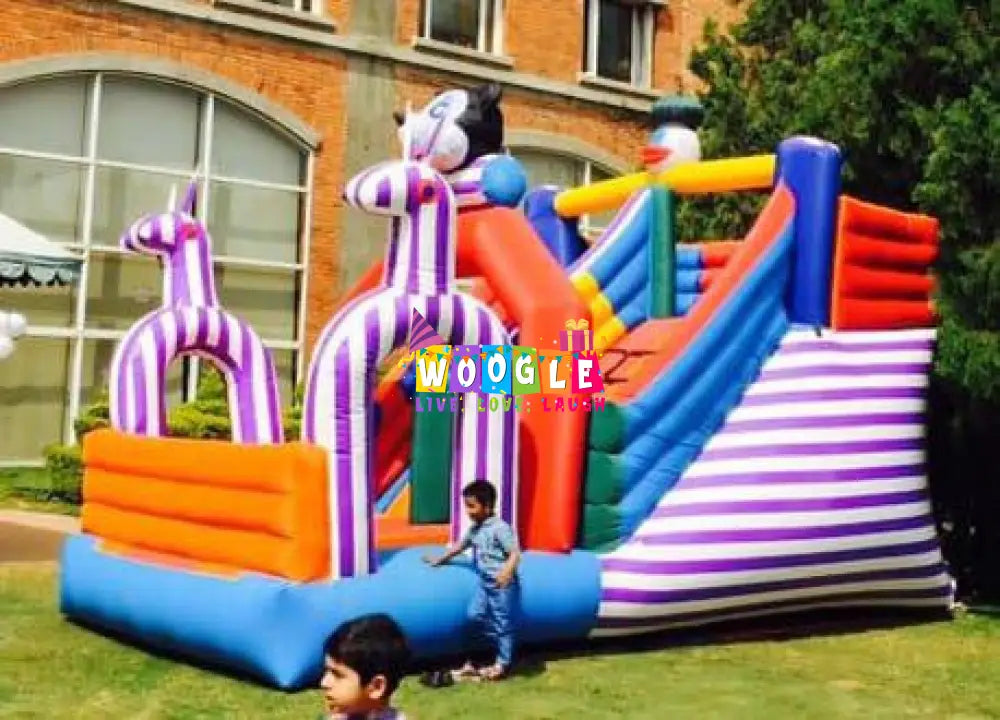 Medium Bouncy Castles - Woogle