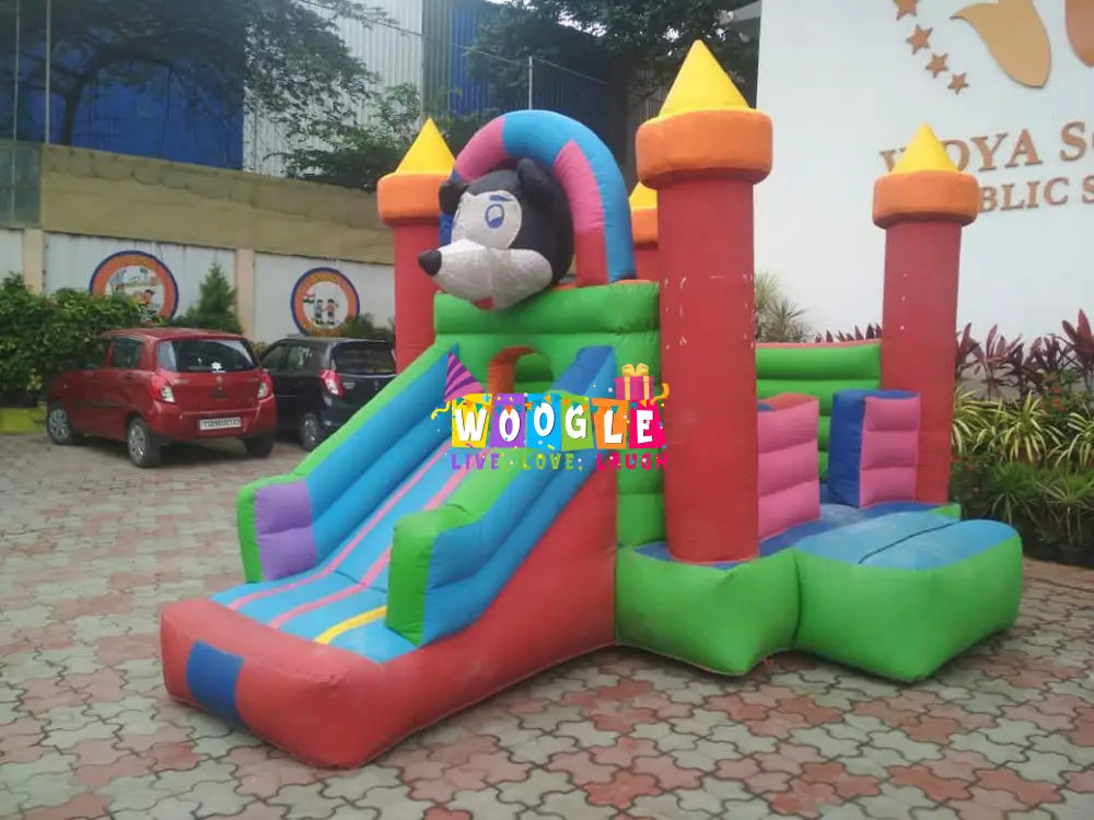 Medium Bouncy Castles - Woogle